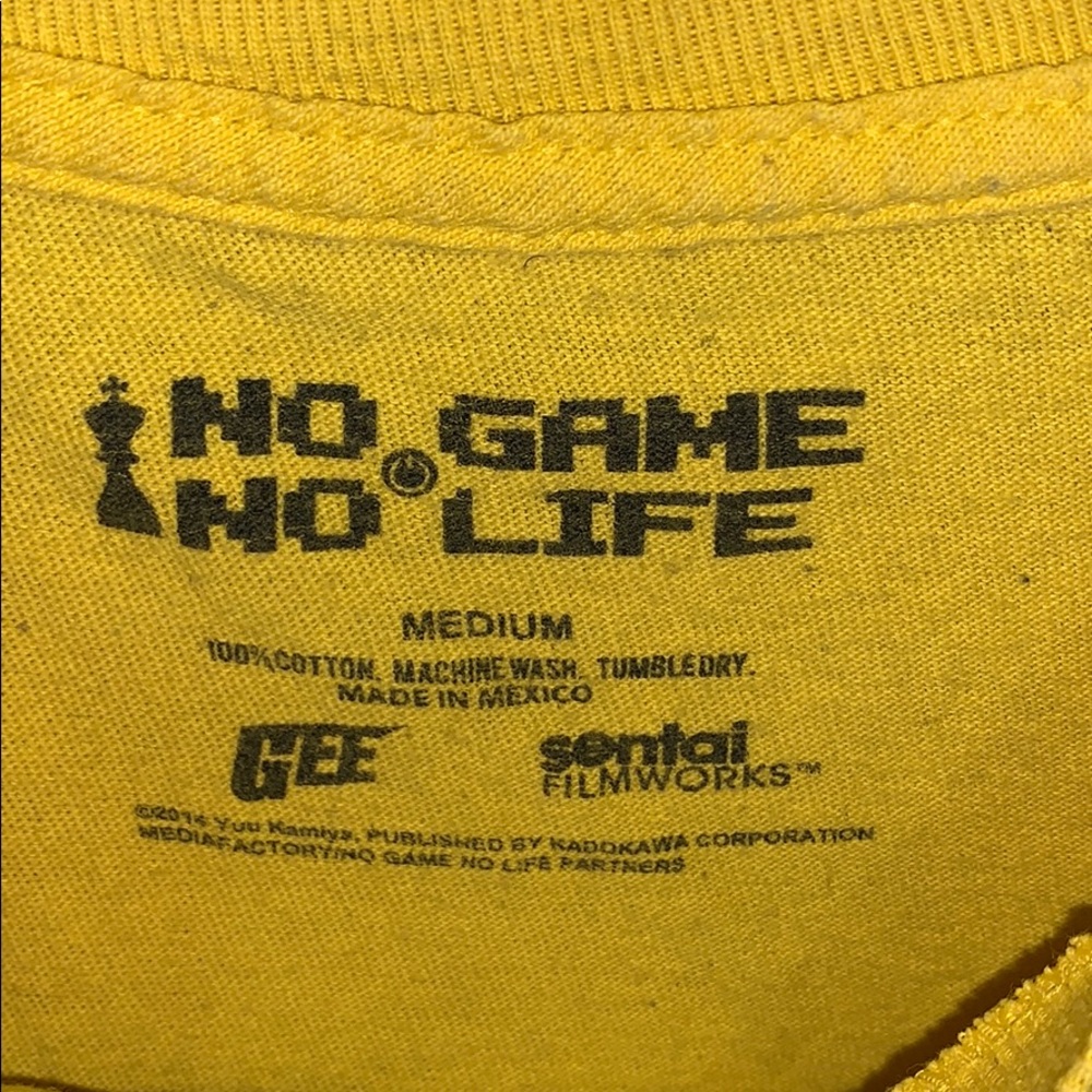 Shirt - Picture 2 of 3